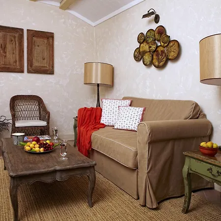 Gullu Konaklari Selçuk