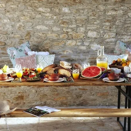 Gullu Konaklari Han/Misafirhane 3*