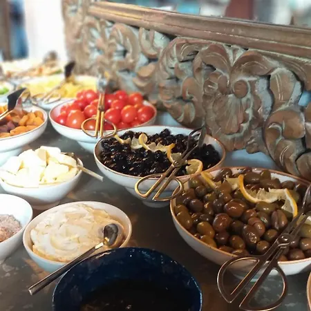 宾馆 Gullu Konaklari