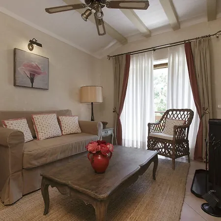 Gullu Konaklari Selcuk