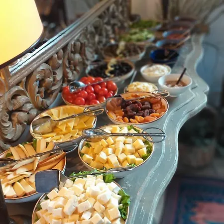 Gullu Konaklari Selçuk